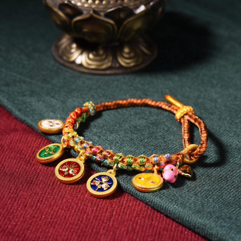 

Браслет ручной работы с узлом Пан Чан и биркой «Пять богов богатства», подходит для подвешивания на танку или в качестве универсального плетеного ручного шнура.