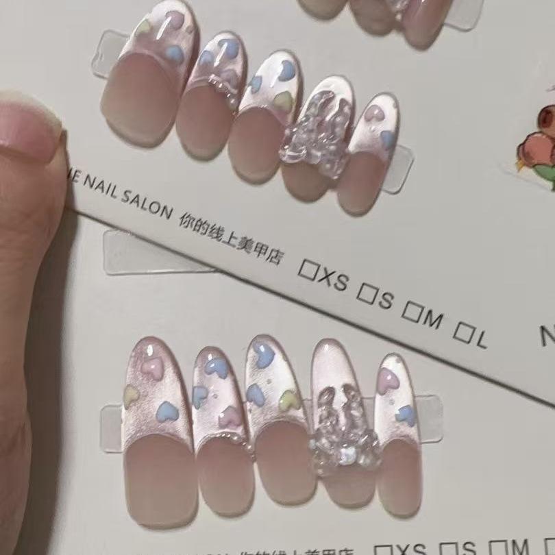 

Чистое плетение вручную Доспехи Новый стиль Мечта принцессы Расписанные вручную Трехмерный цвет Любовь Кошачий глаз Наклейка для нейл-арта large L