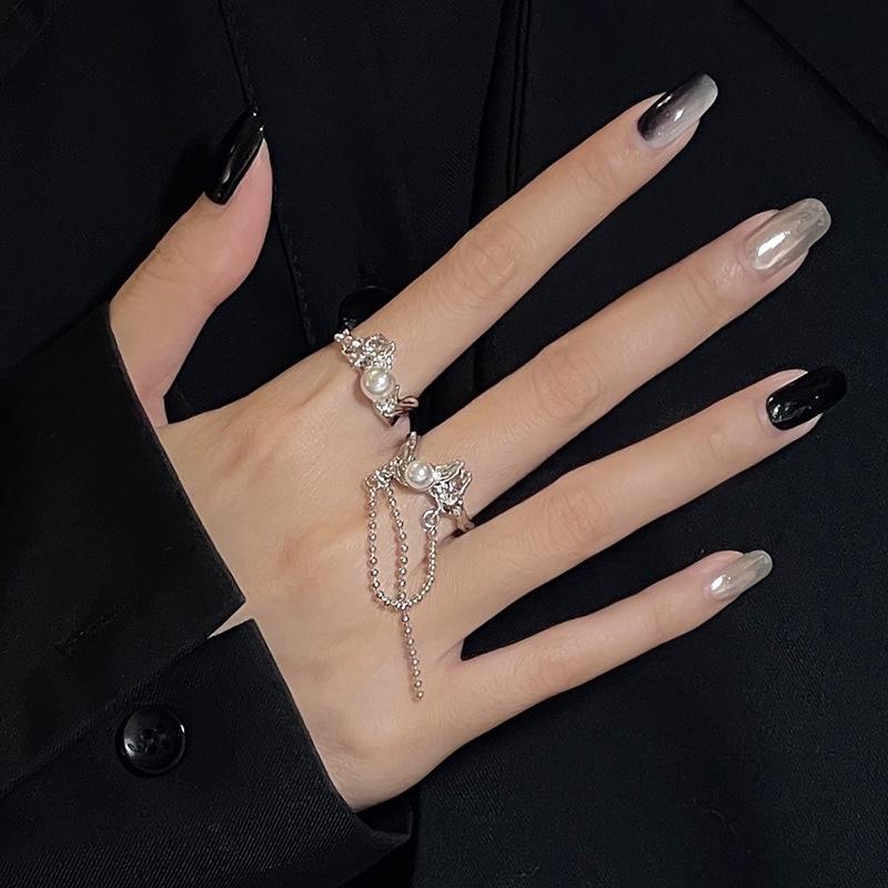 Niche Design Cold Wind Chain Pearl Irregular French Open Ring Female Personality Dark Wind Ring