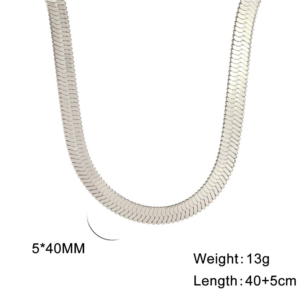 Simple Snake Chain Gold Necklace Unisex Fashion Jewelry Popular Collarbone Chain