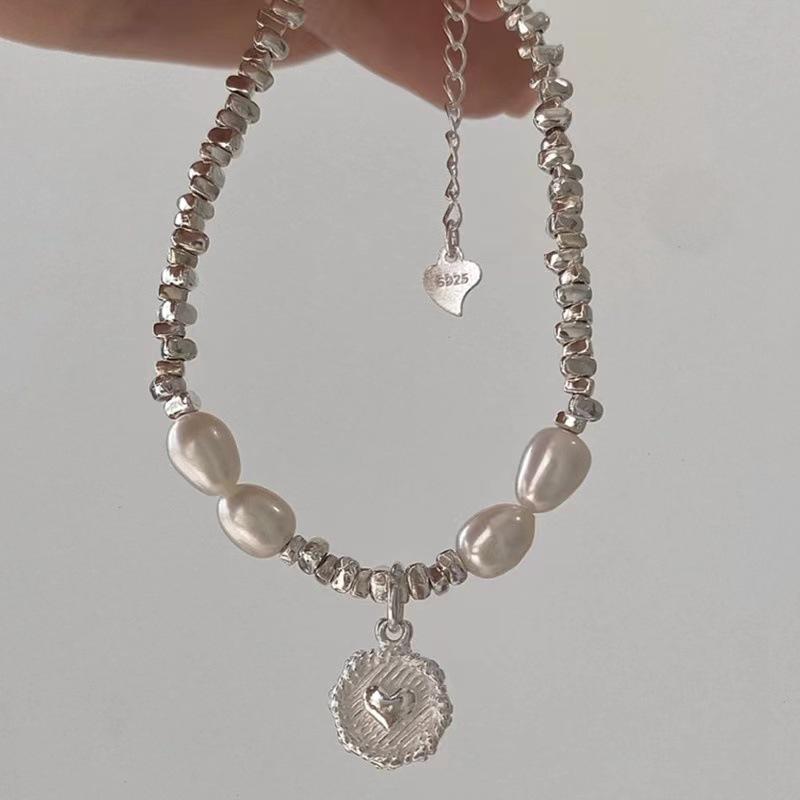 2024 Elegant Heartbreak Silver Pearl Bracelet for Women - Luxurious, Niche, High-End Style