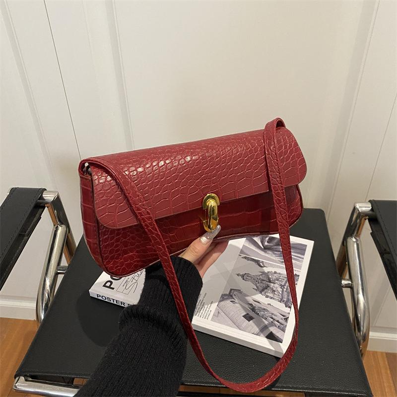 Aesthetic trend niche design autumn new fashion retro solid color simple and versatile single shoulder portable