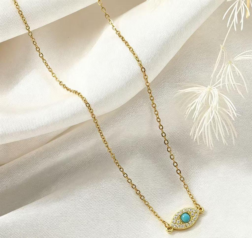 Exquisite Copper Zirconia Devil's Eye Necklace with Turquoise Pendant