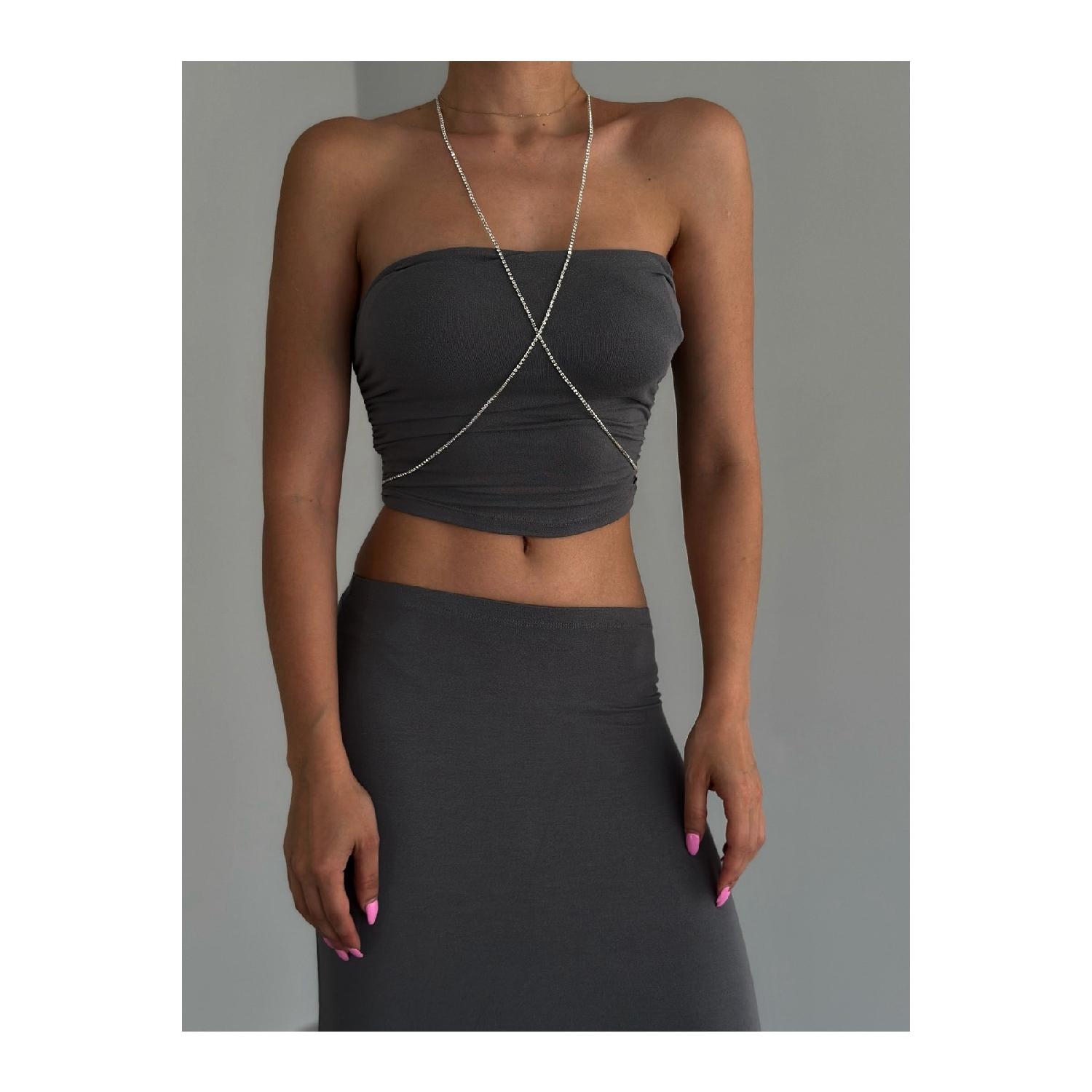 

Женское боди с отделкой серебром и камнями 85 CM