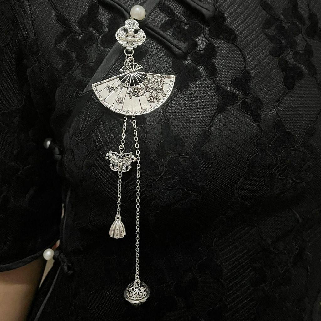 Retro Chinese Plum Blossom Fan Brooch with Tassel Pendant