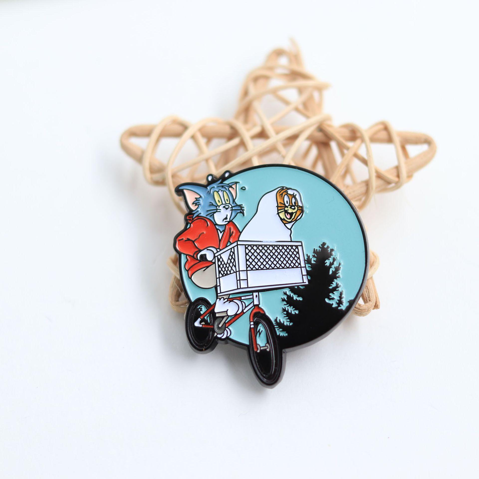 

Брошка Скелет Привид : Значок в стилі мультяшного жаху для сумок і одягу – Весела, гумористична новинка-прикраса небо синє кольору