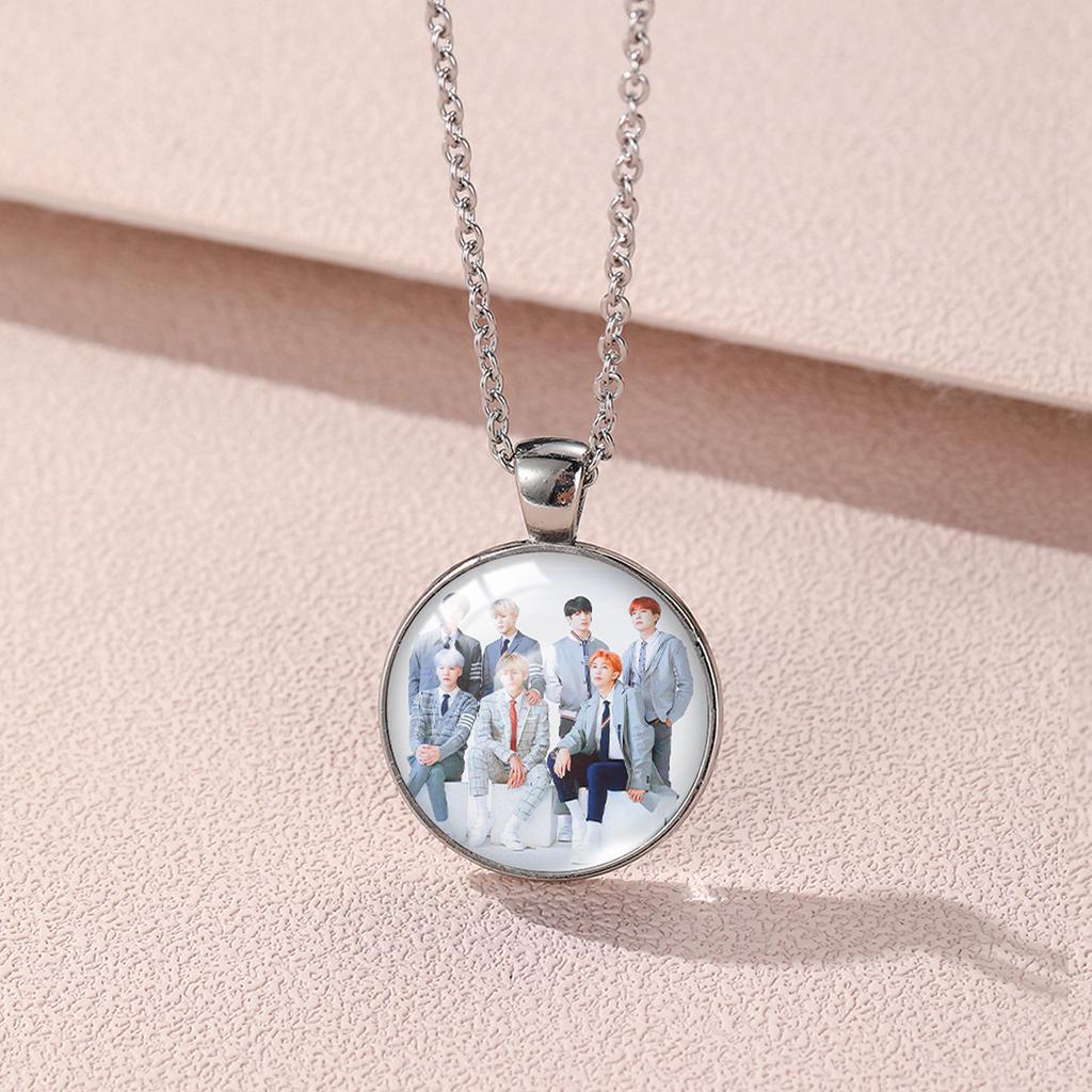 Colar redondo BTS, pingente Bangtan Boys com foto de membro, Item Colecionável Kpop para Fãs ARMY