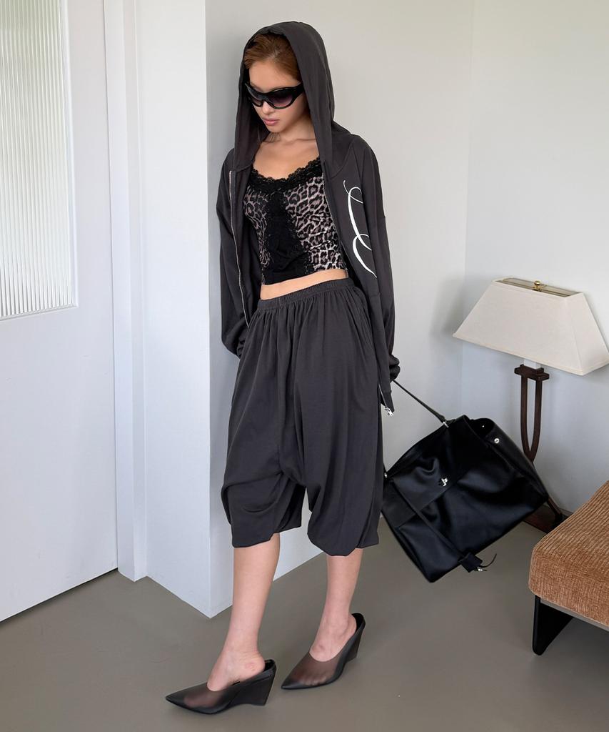Weibeugeol Single Wave Pants-Charcoal