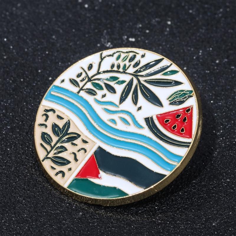 Spilla a forma di bandiera con foglia di fiume di anguria Unisex Spilla da bavero per uomo e donna Accessorio di supporto culturale Accessori per zaino
