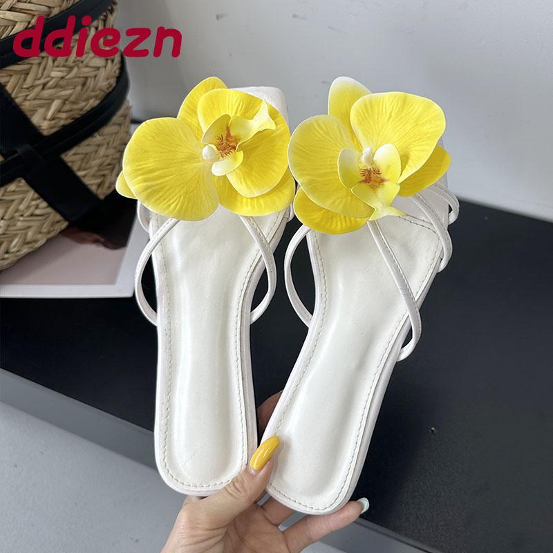 Fashion Big Size 43 Summer Beach Women Flats Slippers Shoes Square Toe Fashion Flower Ladies Flats Slippers Female Slides Sandals Shoes