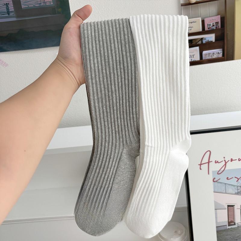 Knee-high Socks, Women's Knitted Socks, Anti-slip Thigh-wide Stockings, and Loose Socks for The Elderly During Postpartum Confinement