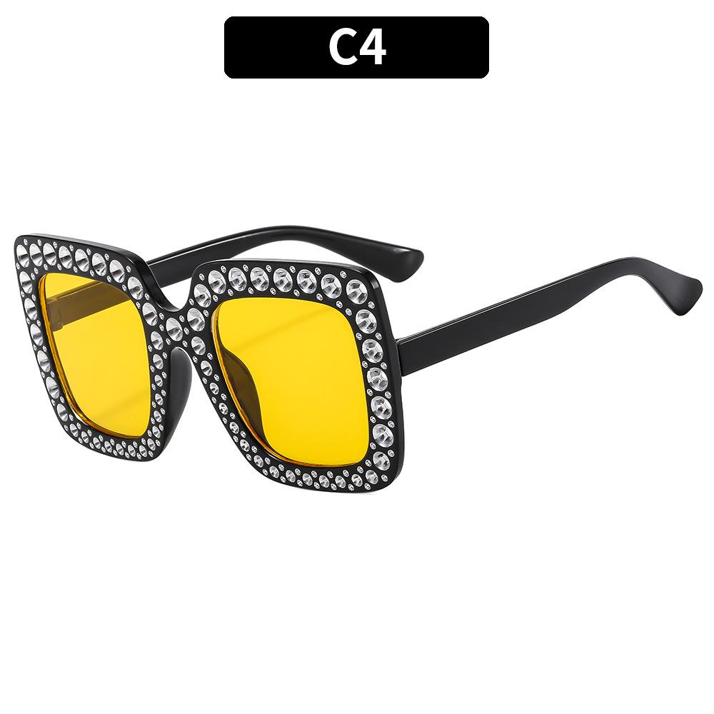 New Crystal Oversized Sunglasses for Female Rhinestone Square Diamond Sun Spectacles Retro Big Frames Sparkling Spectacles
