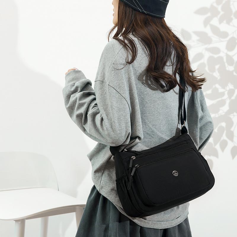 Neutral Party's New Nylon Shoulder Sling Bag for Women, Fashionable and Casual Women's Bag