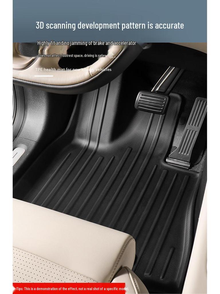 Waterproof, dirt-resistant TPE floor mats for 2019-2021 Mitsubishi Delica D5 right-hand drive vehicles.