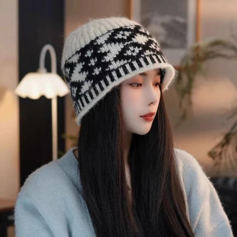 

Осень и Зима Новый Стиль Ретро Клетчатая Вязаная Шапка Рыбака для Женщин Корейская Версия с Большим Обхватом Головы и Лицом Маленькая Шерстяная Шляпа-Ведро M（56-58cm）