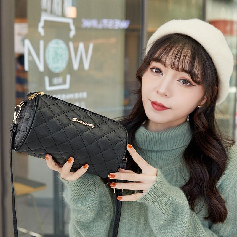A Women's Rhombus Embroidered Thread Cylindrical Shoulder Change Bag, Autumn and Winter New Personalized Pig Cage Bag