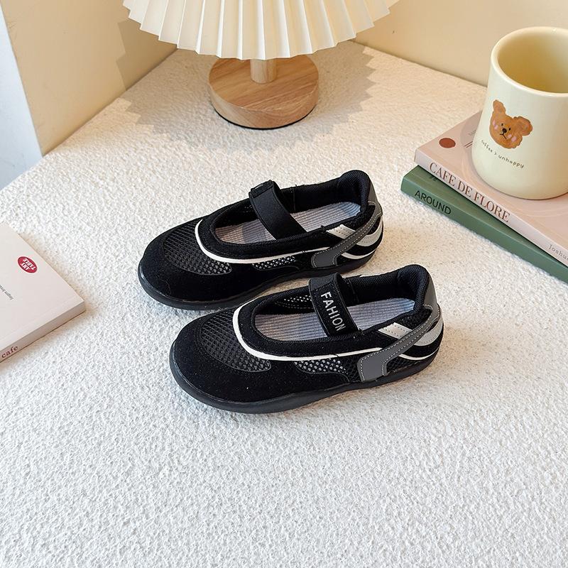 

Girls shoes spring children s breathable sports shoes 2025 foreign trade new super fire shoes girls older children s single shoes spring and summer 30 чёрный