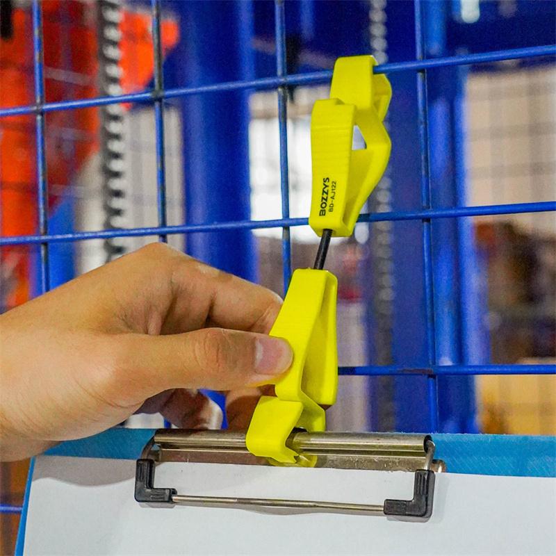 BOZZYS Plastic Safety Gloves Clips for Work Glove Holders Anti-Drop Clamp Outdoor Grabber Construction Gloves Holder