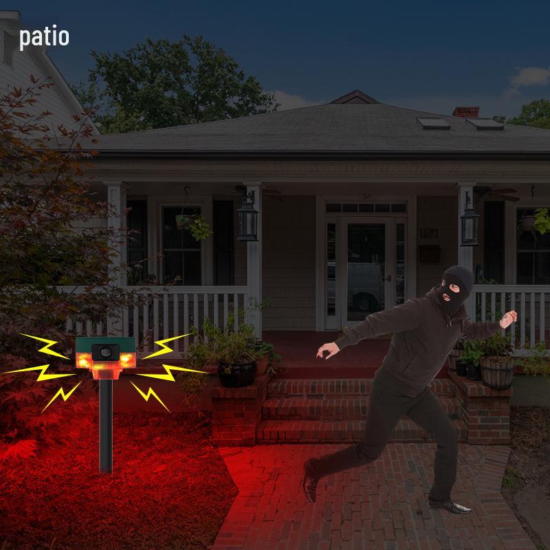 360° Solar-Powered Animal Repeller with Motion Detection for Farms and Ponds