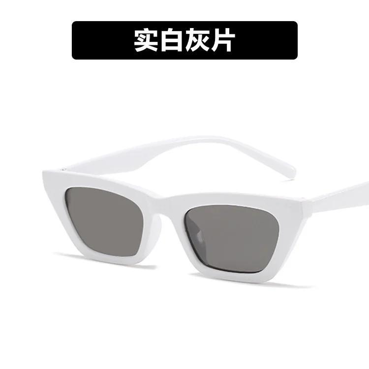 Fashion Retro Cat Eye Sunglasses Women Vintage Shades UV400 Protection Sexy Street Wear Jennie Eyewear Jinue Oculos