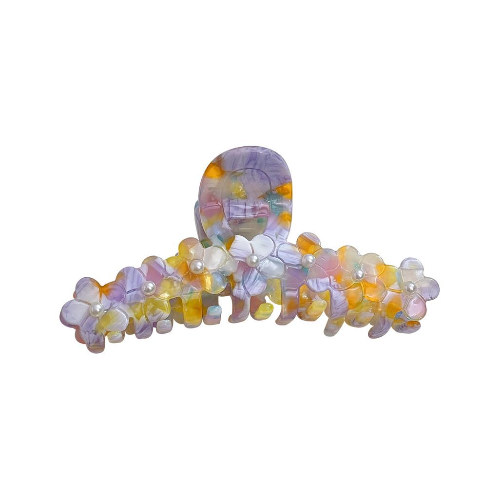 Stylish Versatile Acrylic Hair Clip Featuring Geometric Flower Design For Women