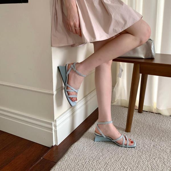 Fashion Spring Shoes 2025 Sandals Clear Heels Med Ankle Strap Clogs Wedge Square Toe New Comfort Retro Medium Fashion Summer Platform Lo