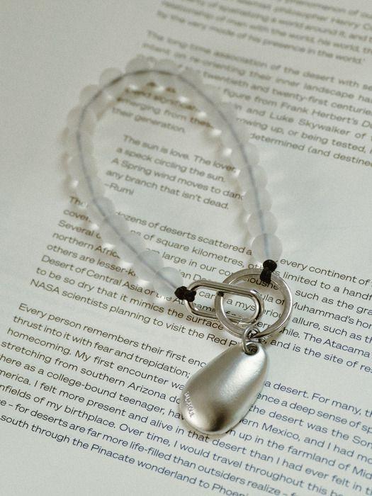 

taeseoul Pebble clear charm (White) OS