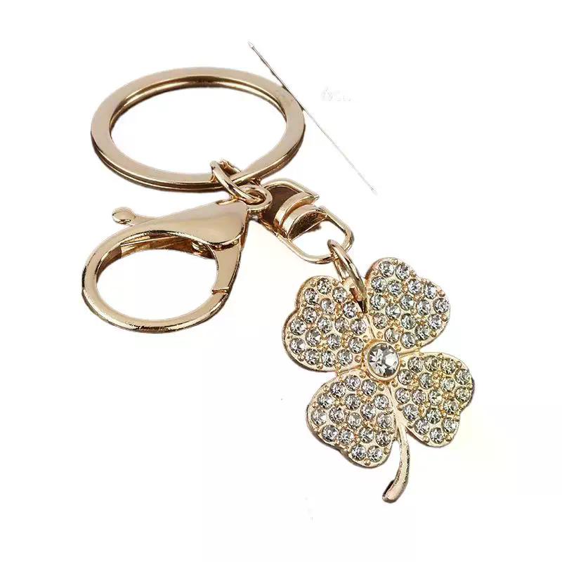 Trendy Exquisite Rhinestone Four-leaf Clover Keychain Lucky Luxury Metal Keyring For Women Bag Charms Key Holder Pendant