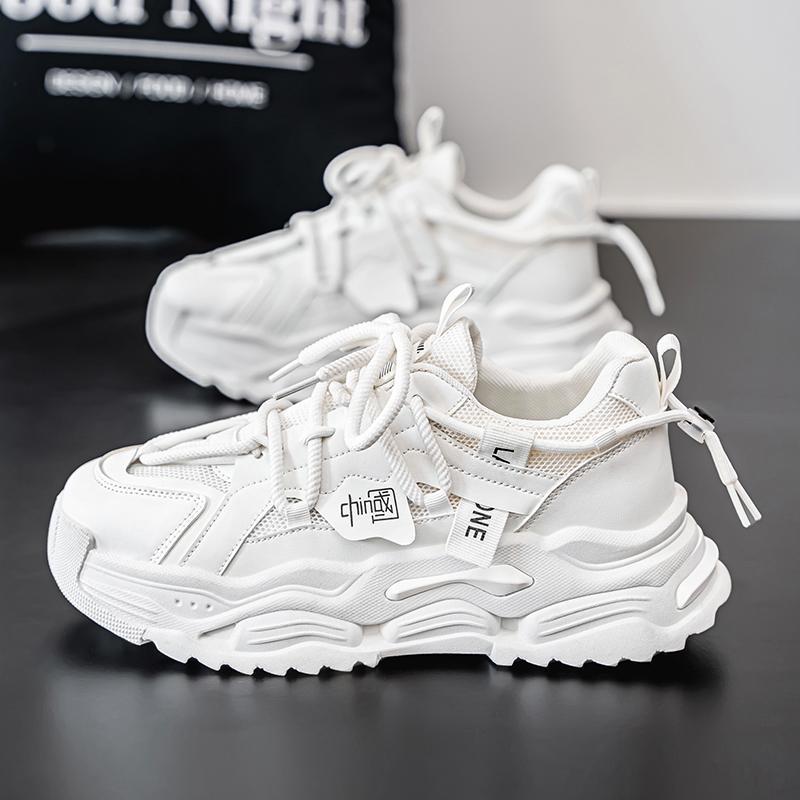 Herrenschuhe Sommer atmungsaktiv neue lässige schwarze Sneaker dicke Sohle erhöhend Papa Arbeitsschutzschuhe Mesh-Sohle