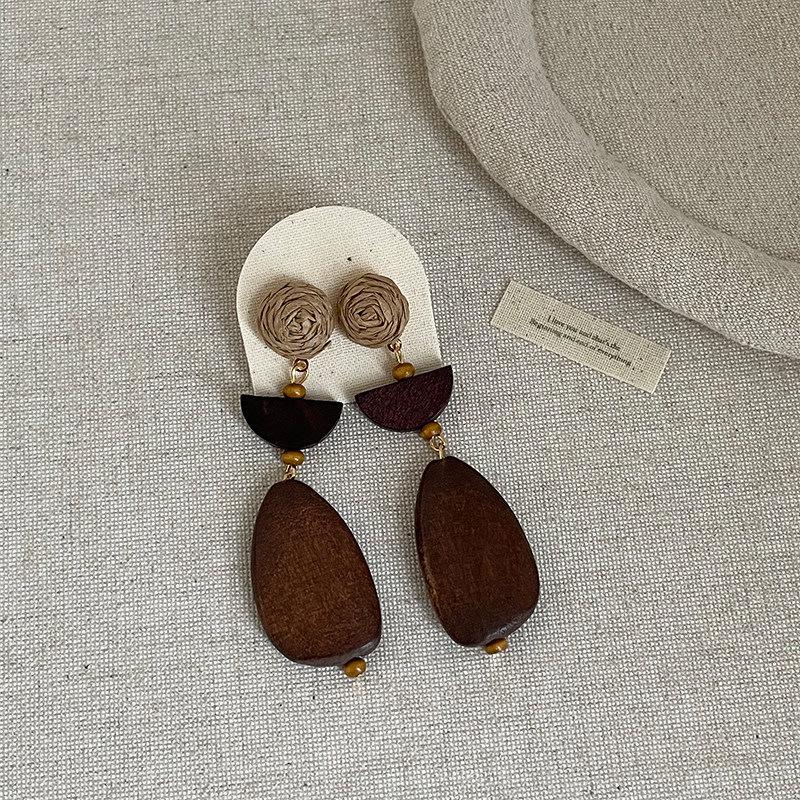 Bohemian Retro Straw Woven Wooden Stud Earrings Collection: Vacation Style Fashion Trend Jewelry