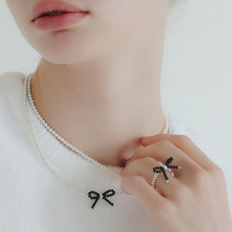 

J.Lauren Black Onyx Silver Ball Ribbon Ring R0667 single type