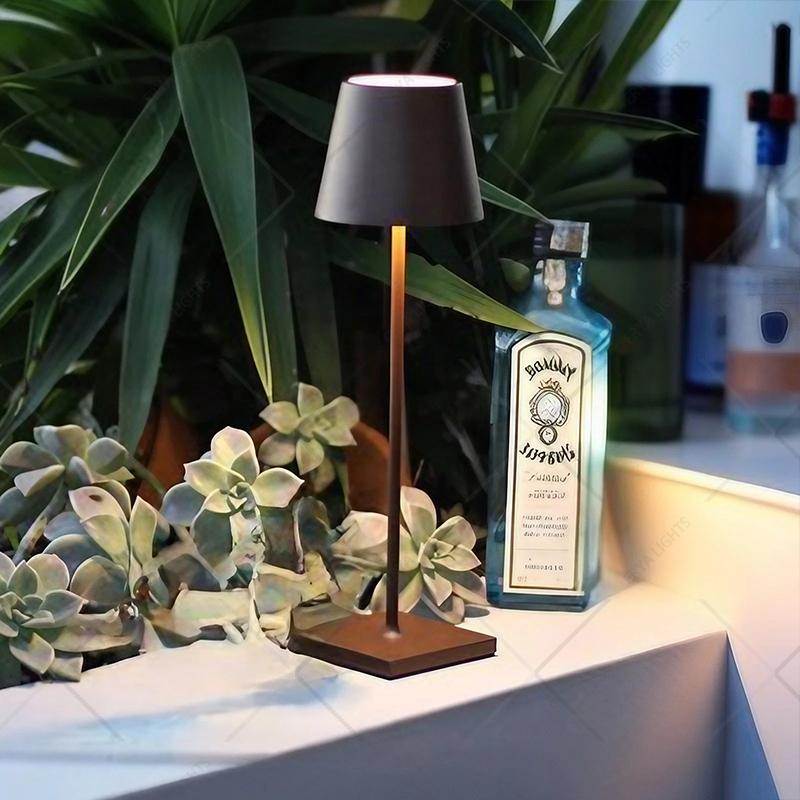 

LED Aluminum Dimmable Desk Lamp 2000 mAh Battery Operated Waterproof IP54 Wireless Table Lamp Candle Warmer 3000K USB Warm White