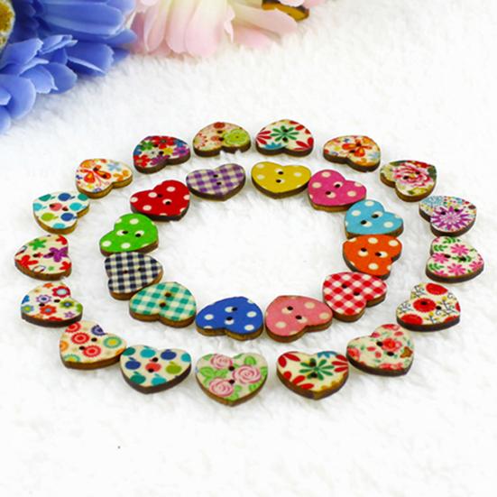 100Pcs Multicolor Heart Shaped 2 Holes Wood Sewing Scrapbooking Buttons