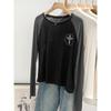 Women's Retro Color Block Crew Neck Long Sleeve Cross Print T-shirt for Autumn/Winter