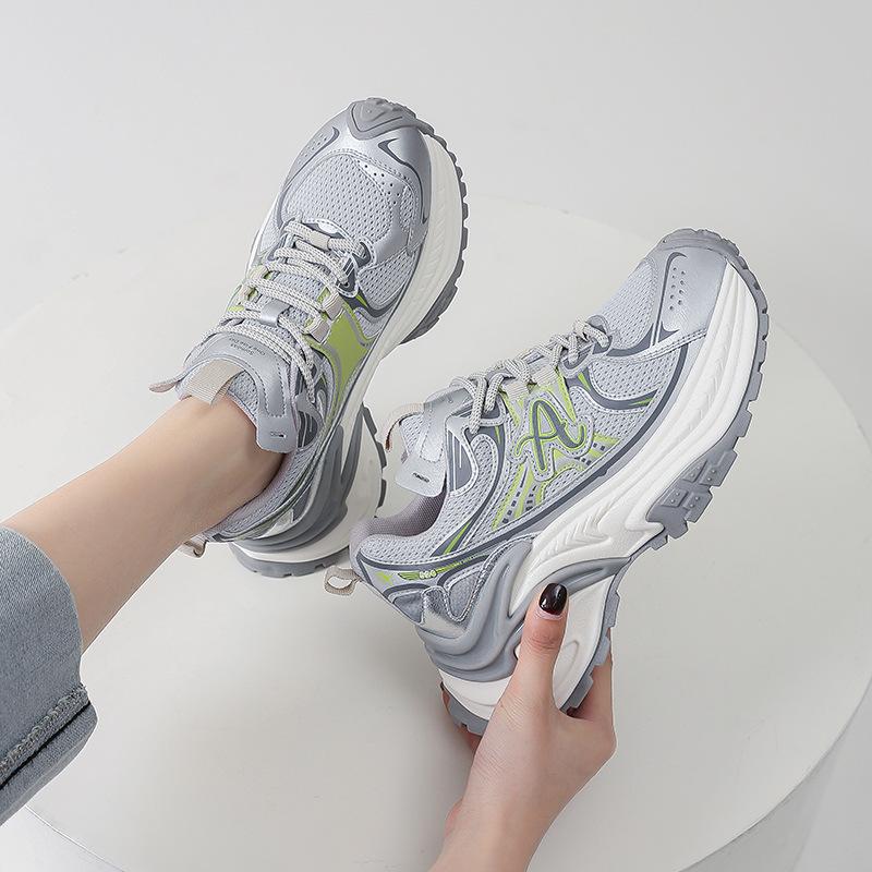 Customized new color matching fashion mesh platform dad shoes women's breathable and comfortable sports shoes small height-increasing shoes women