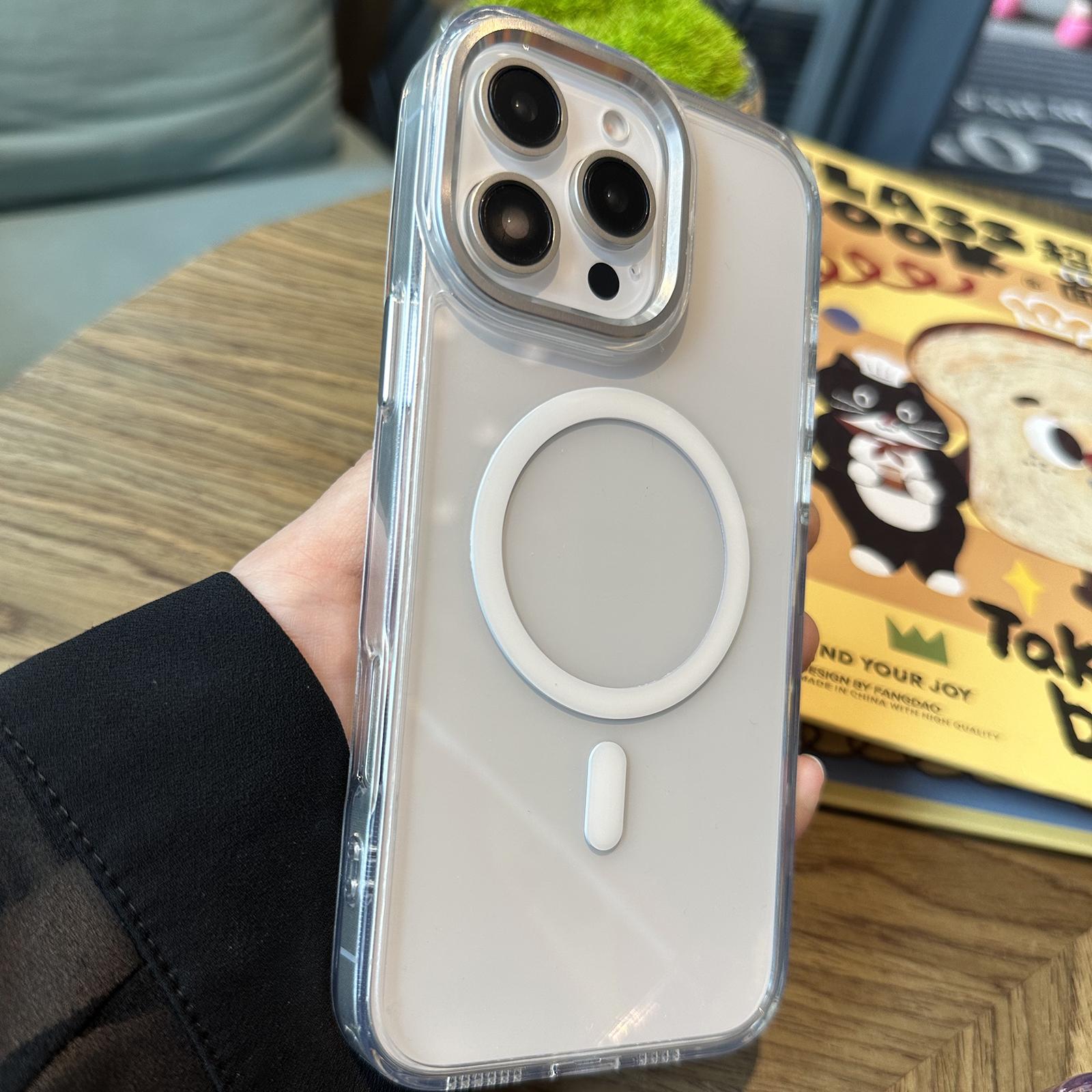 

For iPhone 16 Pro Case Compatible with MagSafe PC+TPU Shockproof Phone Cover White