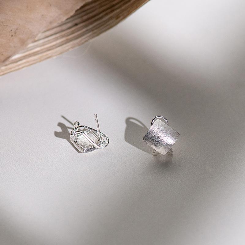 Geometrischer Quadratischer Gebürsteter Ohrstecker Schlichtes Design Kleine Quadratische Ohrringe für Damen Neuer Stil