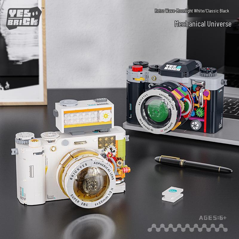 

Vintage SLR Camera Model Compatible with LEGO Bricks – Educational Assembly Toy