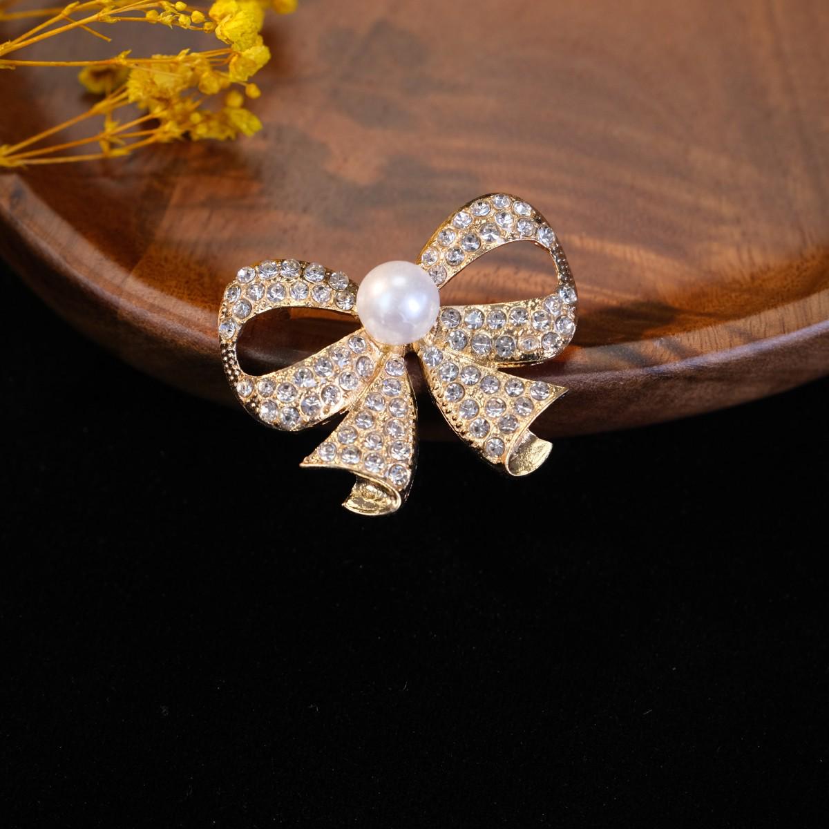 

Брошь для одежды в стиле ретро высокого класса: Аксессуар брошь с жемчугом и оборками