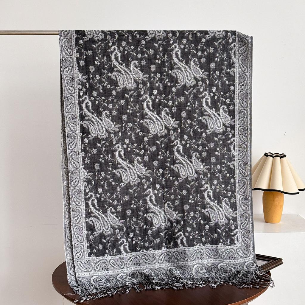 Vintage Elegant Paisley Printed Long Tassel Scarf For Women Travel