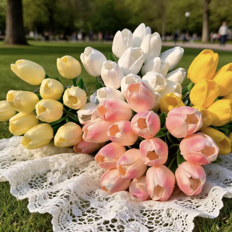 Romantic Glowing Tulip Night Light Bouquet - Mixed Colors