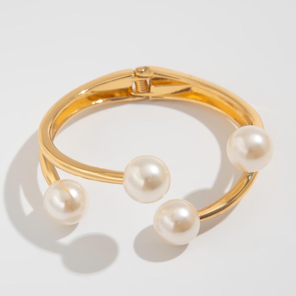 Beating Rhombus Smooth Open Bracelet, Retro French Temperament Imitation Pearl Winding Bracelet