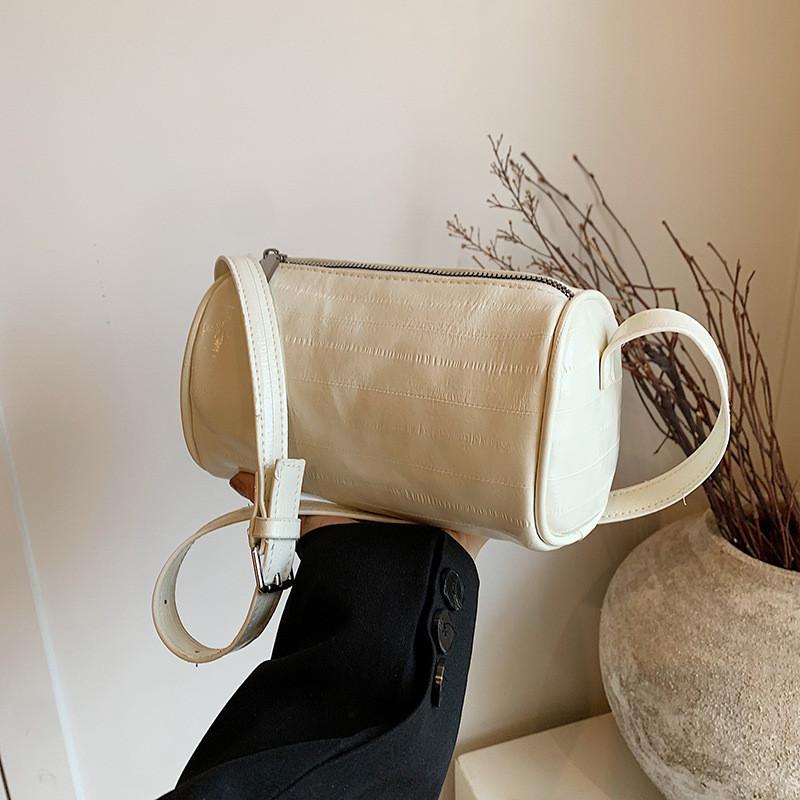 

Beautifully Designed Shoulder Bag For Women Ideal For Everyday Use In Stylish Colors білий