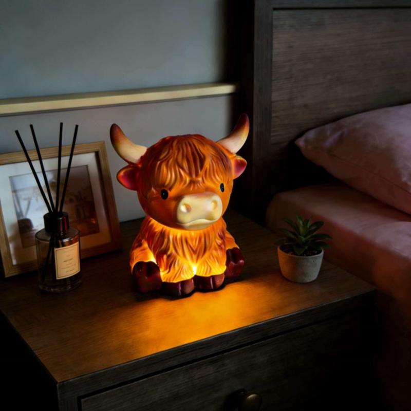 Cattle Highland Table Lamp Resin Night Light Bedside Desk Home Decor Whimsical Rustic Cozy For Animal Lovers Kids Holidays Gift