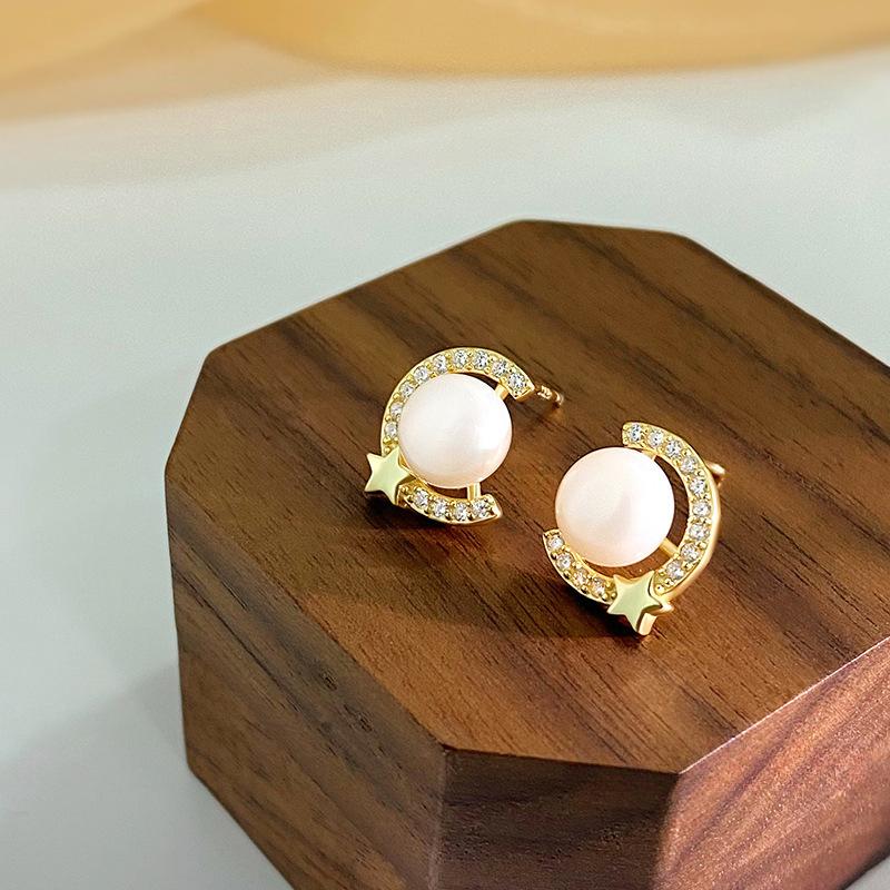 Niche Four-Star Pearl Earrings for Women Fashion High-end Design Earrings