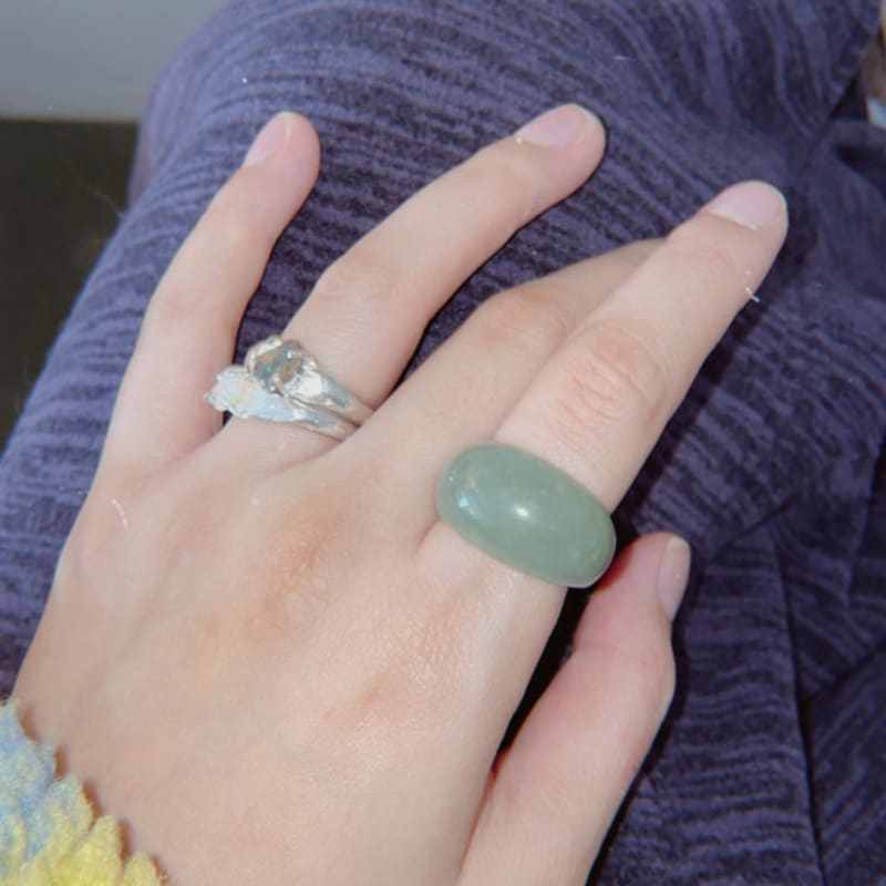 sOnyO Bold Jade Ring