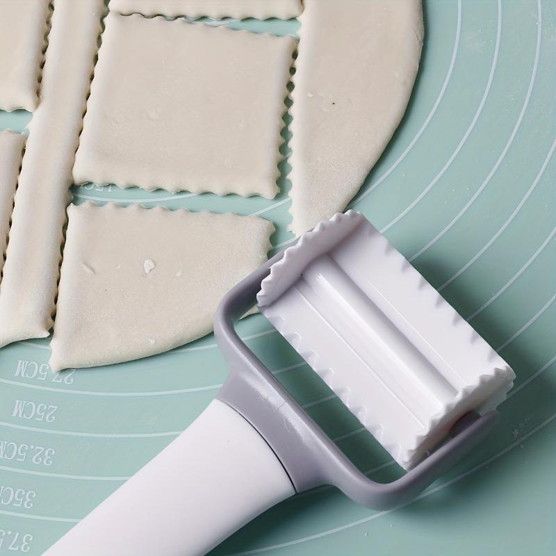 1pc, Pastry Roller Cutter, Plastic Cookie Cutter, Dough Wheel Cutter, Baking Tools, Kitchen Gadgets cookie cutter