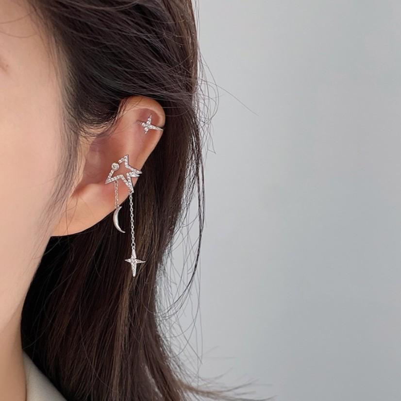 Diamond-studded Star and Moon Tassel Earrings - Elegant and Sophisticated Ear Jewelry for Women