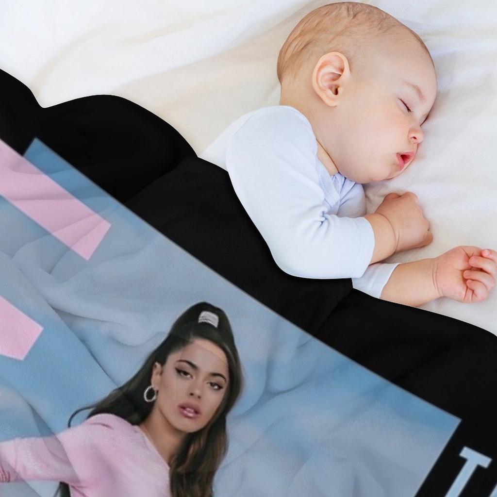 Tini Tini Tini Throw Blanket halloween Large Retros Picnic Blankets