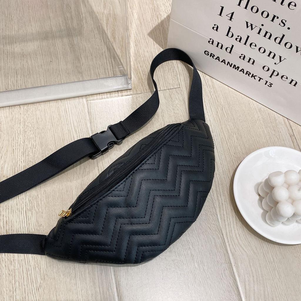 Ladies embroidered fanny pack ladies bag bag women's casual versatile breast bag women's mobile phone bag